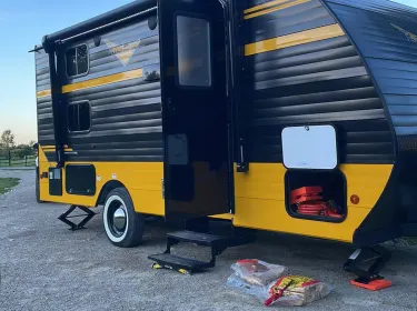 2023 Riverside Retro 190bh Travel trailer rental in Brampton, ON