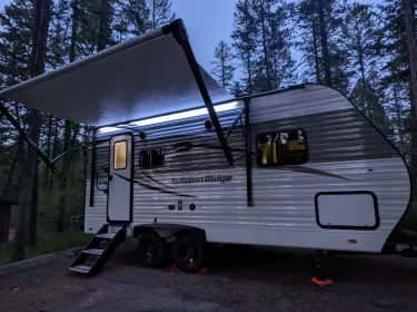 2022 Starcraft Autumn Ridge Travel trailer rental in Kalispell, MT