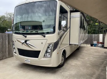 2020 Thor Freedom Traveler Class A rental in North Richland Hills, TX