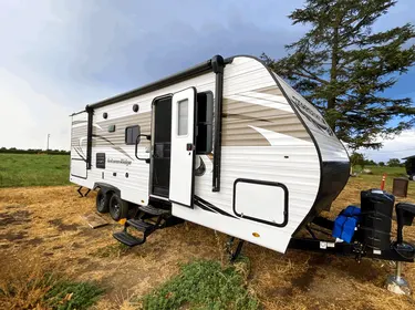 2022 Starcraft Autumn Ridge Travel trailer rental in Stockton, CA