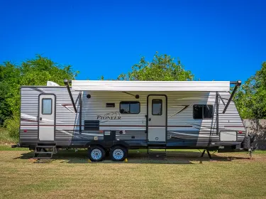 2018 Heartland RVs Pioneer Travel trailer rental in SOMERTON, AZ
