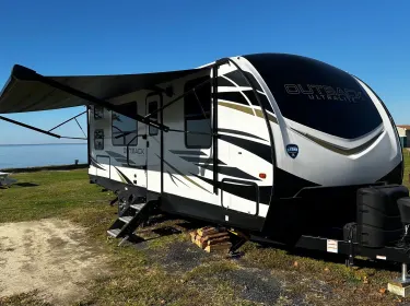 2021 Keystone RV Outback Ultra-Lite Travel trailer rental in Pittsville, MD