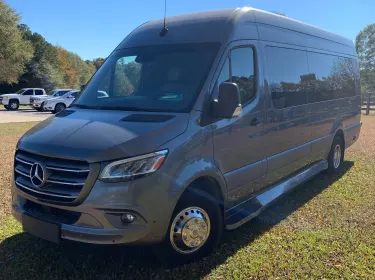 2020 Ultimate Toys Ultimate Presidential Class B rental in Brookhaven, MS