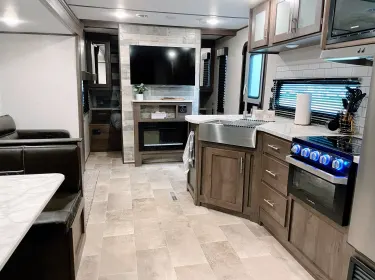 2021 Dutchmen Coleman 334BH Travel trailer rental in Foley, AL