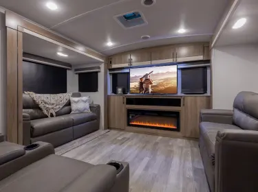 2021 Grand Design Imagine Travel trailer rental in Inver Grove Heights, MN