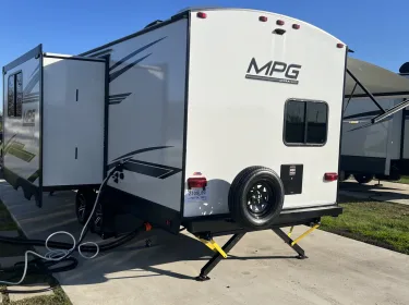 2022 Cruiser RV MPG Ultra Lite Travel trailer rental in Lindale, TX
