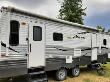 2017 Crossroads RV Zinger Travel trailer rental in Kilburn, NB