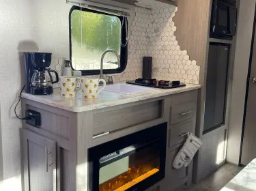 2023 Dutchmen RV Coleman Lantern LT Series 17B Travel trailer rental in Poulsbo, WA