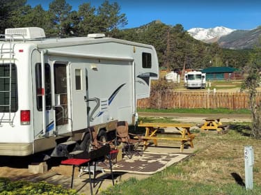 2004 Glendale Titanium Fifth-wheel rental in Estes Park, CO