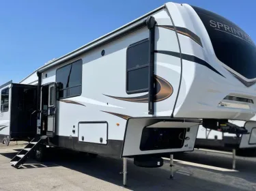 2023 Keystone Sprinter Fifth-wheel rental in Orlando, FL