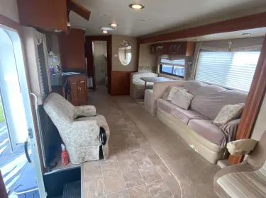 2009 Georgetown M-379 Class A rental in Bellefonte, PA