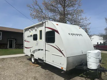 2010 Ez Coyote lite Travel trailer rental in Minnedosa, MB