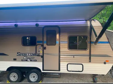 2019 KZ Sportsman classic Travel trailer rental in Windsor, ON