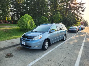 2008 Toyota Sienna Other rental in Courtenay, BC