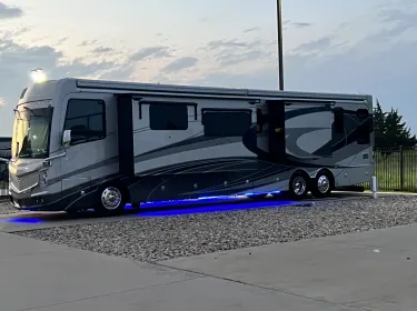 2023 Fleetwood Discovery LXE Class A rental in Southlake, TX