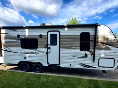 2022 Starcraft Autumn Ridge Travel trailer rental in Post Falls, ID
