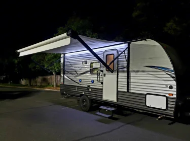 2021 Prime time Rv Avenger Lt 17 BHS Travel trailer rental in FAIR OAKS, CA