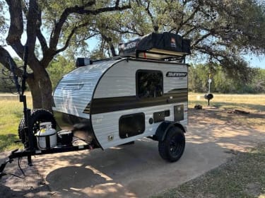 2023 Sunset Park RV SunRay Travel trailer rental in Spicewood, TX