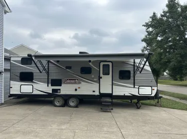 2017 Coachmen 264bh Travel trailer rental in Franklin, OH