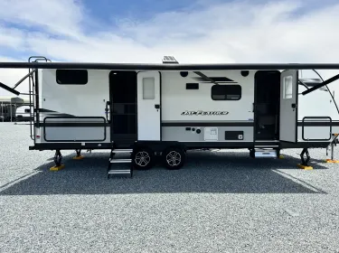 2021 Jayco Jay Feather Travel trailer rental in Clovis, CA
