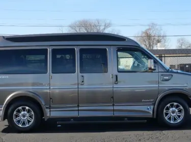 2019 Chevrolet 2500 Camper van rental in Ward, AR