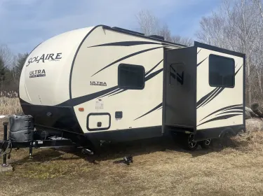 2015 Forest River Palomino Solaire Travel trailer rental in Peshtigo, WI