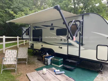 2017 Jayco Jay Feather Travel trailer rental in Republic, OH