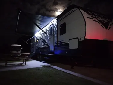 2022 Palomino 28BHSF Travel trailer rental in Ocala, FL