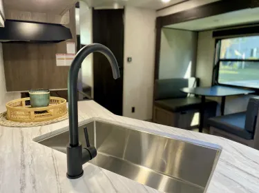 2023 Starcraft Autumn Ridge Travel trailer rental in Goose Creek, SC