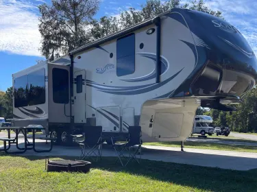 2015 Grand Design Solitude Fifth-wheel rental in Myrtle Beach, SC