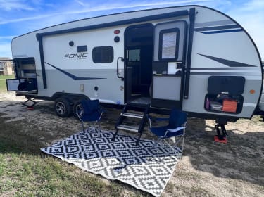 2021 Venture Sonic 211VDB Travel trailer rental in College Station, TX
