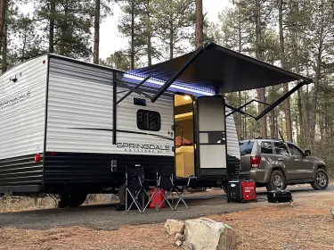 2024 Keystone Rv company 1800bh Travel trailer rental in Laveen, AZ