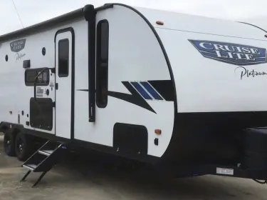 2024 SALEM CRUISE LITE PLATINUM 28VBLX Travel trailer rental in Pismo Beach, CA