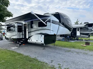 2023 Jayco North Point Fifth-wheel rental in Richmond Hill, ON