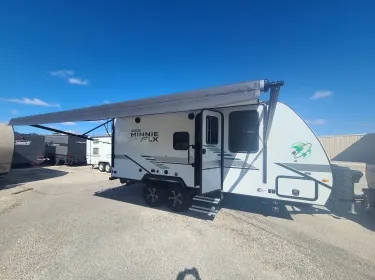 2022 Winnebago Micro Minnie FLX Travel trailer rental in San Antoinio, TX