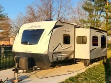 2019 Coachmen Apex Travel trailer rental in Germantown, IL