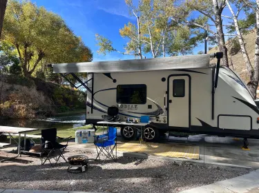 2018 Dutchmen Kodiak Ultimate Travel trailer rental in Victoria, BC