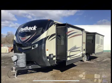 2016 Keystone RV Outback Super-Lite Travel trailer rental in Parma, MI