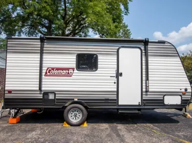 2017 Keystone RV Lantane Travel trailer rental in Cary, IL