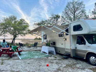 2006 Tioga Tioga Motorhome Class C rental in Mount Pleasant, SC