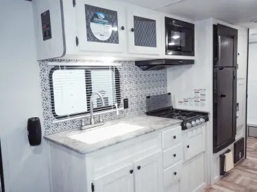 2023 Gulf Stream Grand River Travel trailer rental in Strathroy, ON
