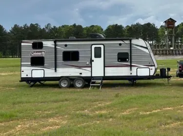 2020 Dutchmen Coleman 420LH Travel trailer rental in Greenbrier, AR