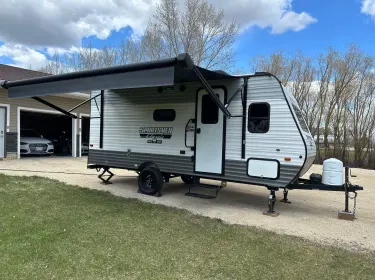 2022 KZ Sportsman 181BH Travel trailer rental in Lorette, MB