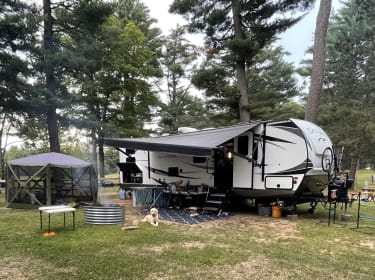 2018 Palomino Solaire Bunk House Travel trailer rental in Lake Orion, MI
