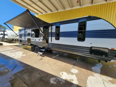 2022 Forest River Cherokee Grey Wolf Travel trailer rental in Parkersburg, WV