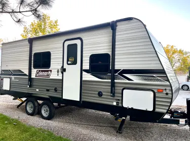 2023 Dutchmen Coleman Lantern Travel trailer rental in ammon, ID