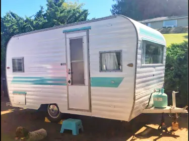 1963 Aladdin Magic Carpet model 15 Travel trailer rental in Kent, WA