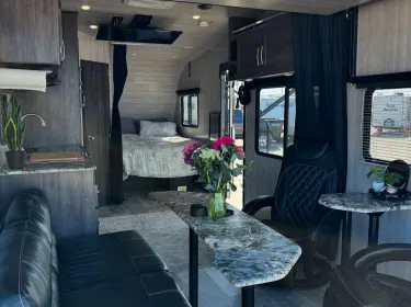2022 Genesis Supreme Rv Genesis Supreme Travel trailer rental in La Mesa, CA