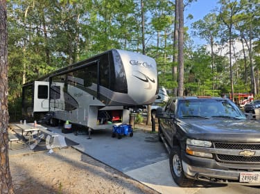 2020 Cedar Creek Silverback Fifth-wheel rental in Rio, WI