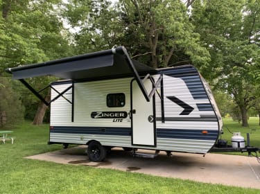 2021 Zinger BH 18 Travel trailer rental in Grand Island, NE